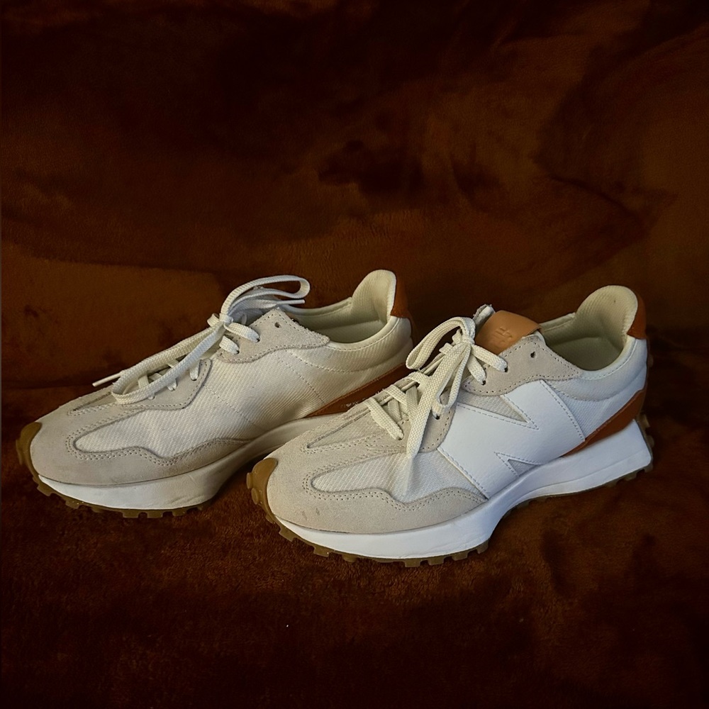 Women’s New Balance 327 Sneakers in cream orange